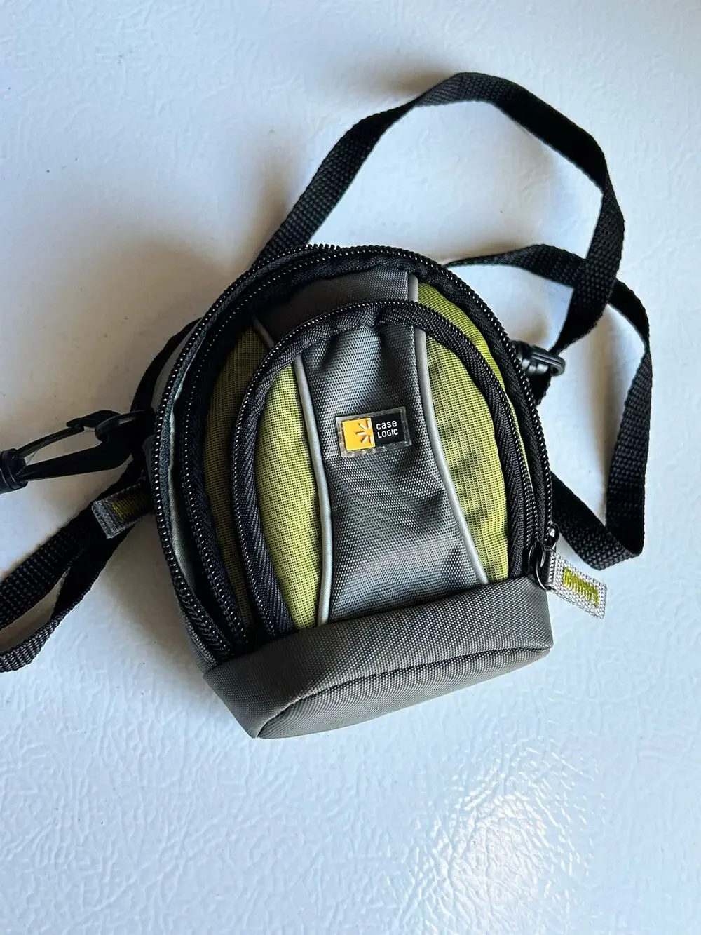 Case Logic Y2K Camera Holder /Purse Mini Backpack Crossbody Bag 3 Pocket, Green